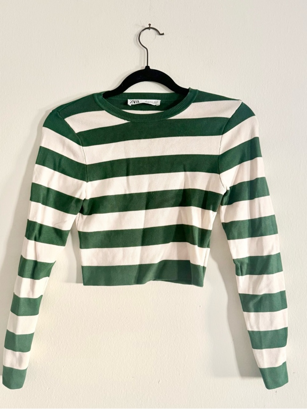 Zara Green and Beige Striped Long-Sleeve Crop Top